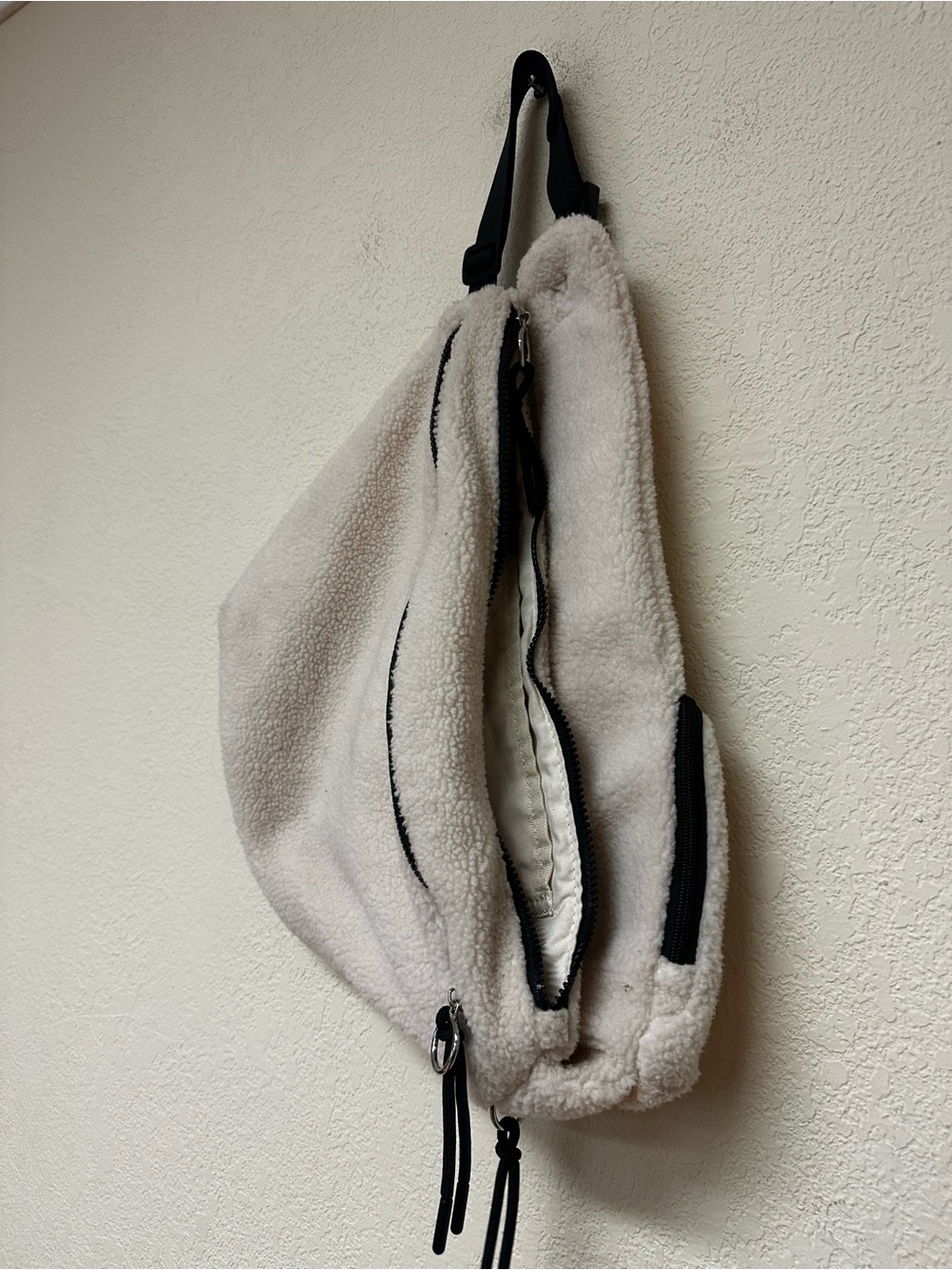 Free People Cream Faux-Shearling Crossbody with Black Trim - Picture 4 of 5